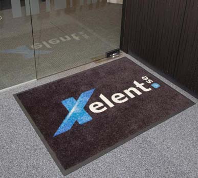 tapis-logo-accueil-sur-mesure-personnalise